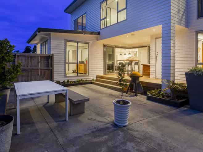 7 Mill Grove, Riverhead