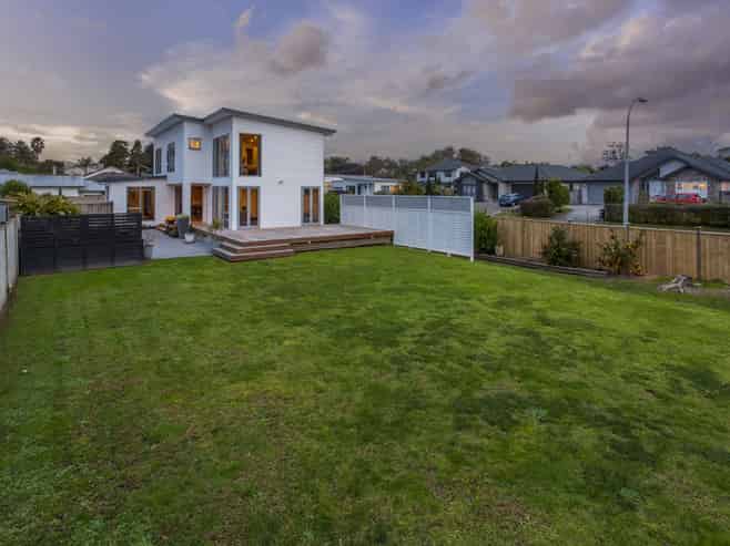 7 Mill Grove, Riverhead