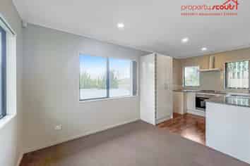25A Lilburn Crescent, Massey