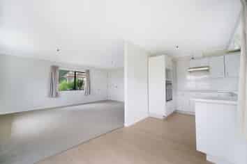 30 Meryl Avenue, Kumeu