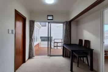 52 Old lake Road, Devonport