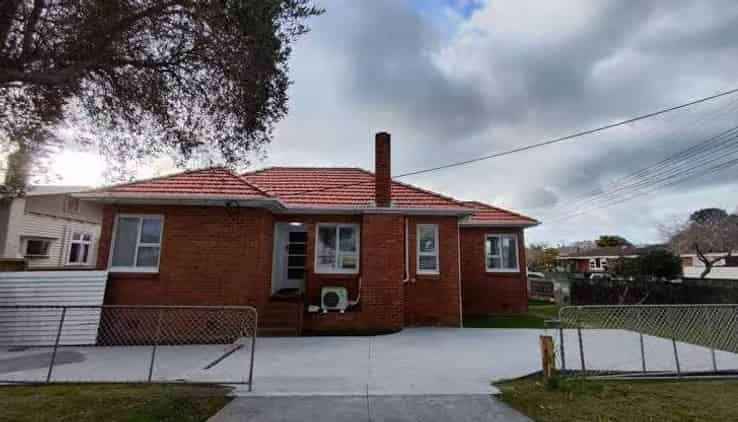 52 Old lake Road, Devonport