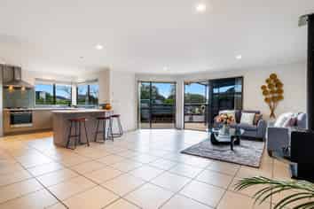20 Barbados Way, One Tree Point