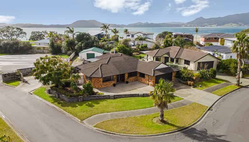 20 Barbados Way, One Tree Point