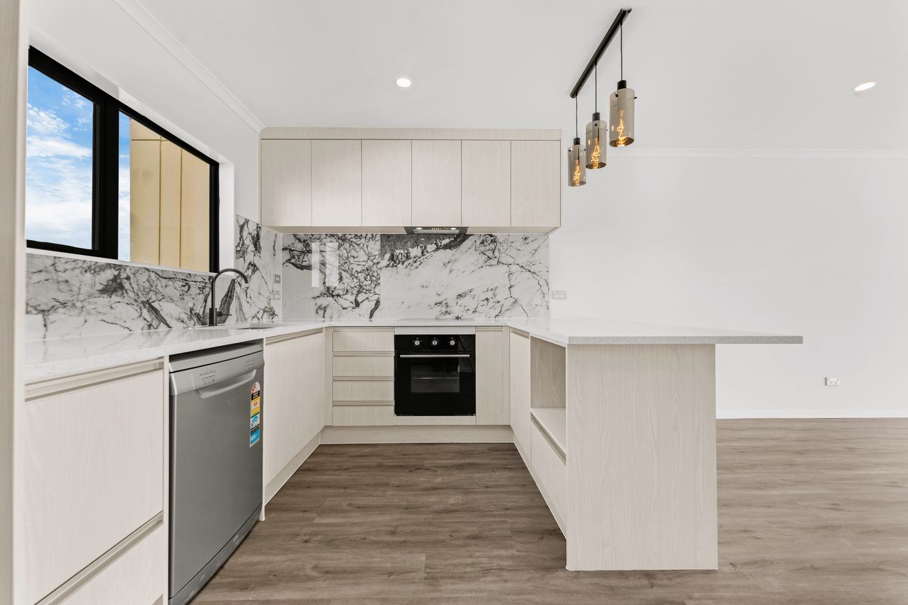 Sunny, Spacious and Move In Ready! - Bild 4