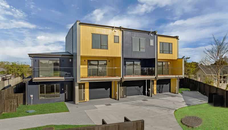 4/10 White Road, Manurewa
