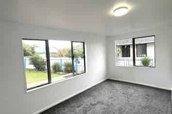 7 Barrys Road, Glendene
