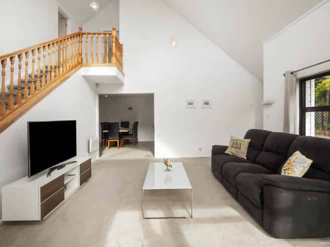 2/184 Norman Lesser Drive, Saint Johns