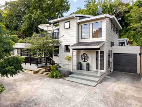 8 Opoia Road, Hamilton East