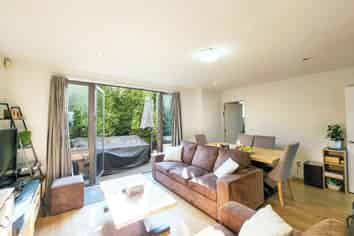 974c Colombo Street, Saint Albans