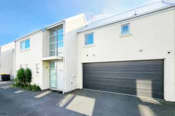 974c Colombo Street, Saint Albans