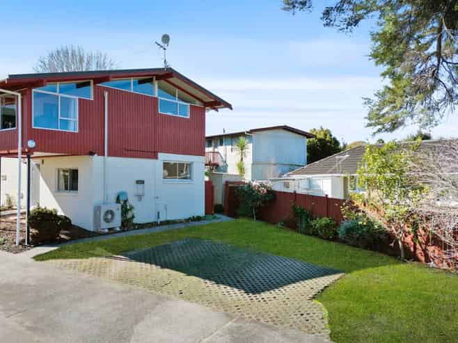 1/41 Matuhi Rise, Henderson