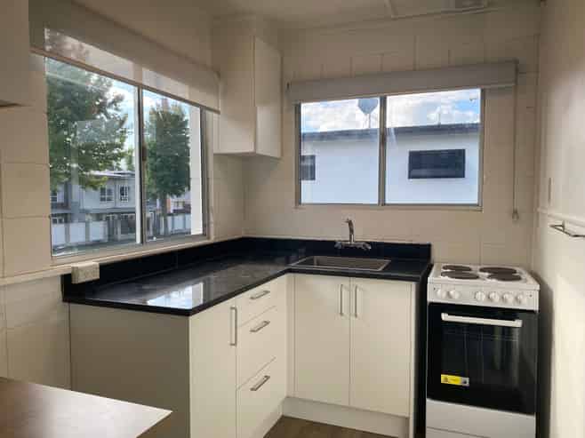 2/21 Edgecumbe Street, Whitiora