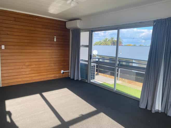 2/21 Edgecumbe Street, Whitiora