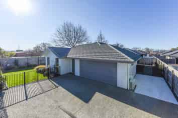 13 Carmine Crescent, Richmond