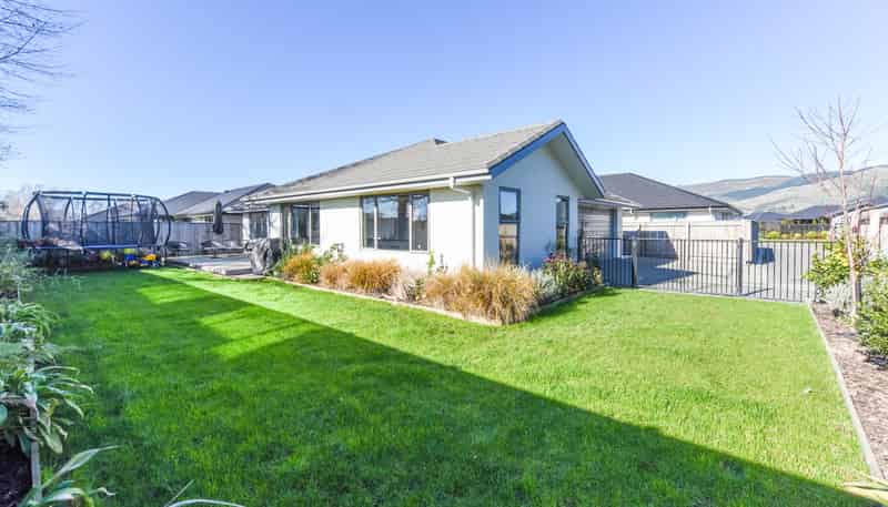 13 Carmine Crescent, Richmond