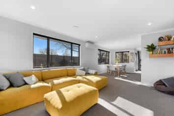 13 Carmine Crescent, Richmond