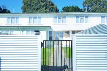 B/483 Yarrow Street , Glengarry