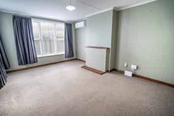 B/483 Yarrow Street , Glengarry