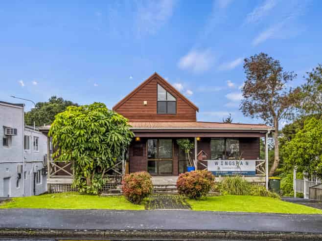 VENDOR RELOCATES AND WANTS THIS SOLD!