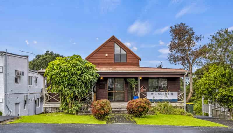 2A Seaview Avenue, Northcote