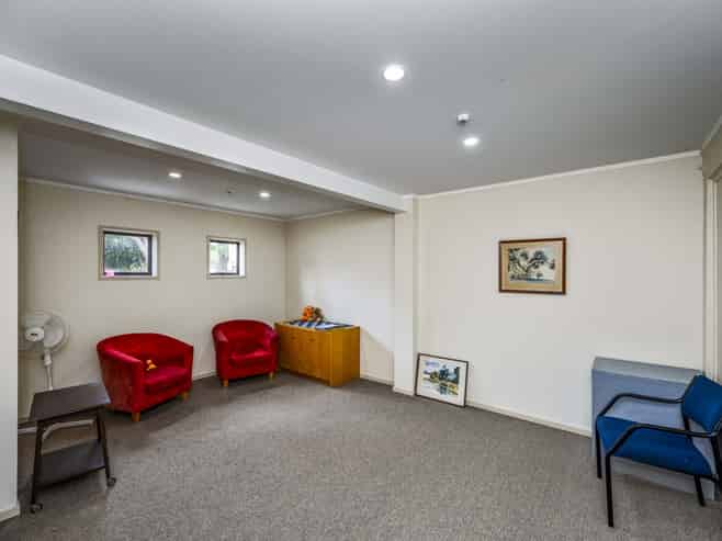 VENDOR RELOCATES AND WANTS THIS SOLD!