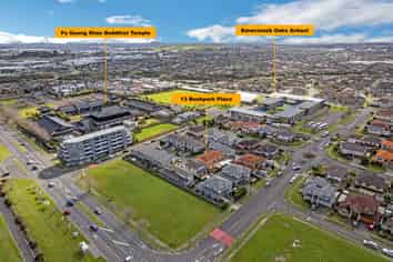 13 BUSHPARK PLACE, Flat Bush