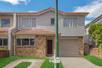 13 BUSHPARK PLACE, Flat Bush
