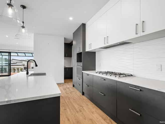 4 Tendril Court, Millwater