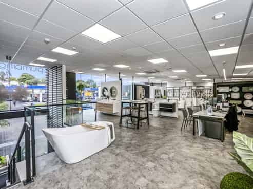 New 10-year lease to Plumbing World