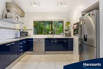 719 Scenic Drive, Henderson Valley