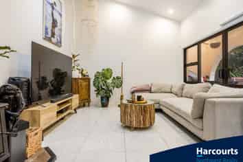 719 Scenic Drive, Henderson Valley