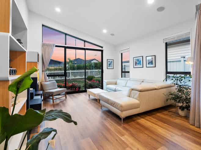56 Siren Street, Milldale