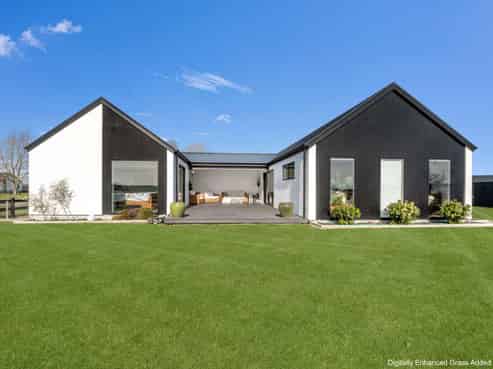 2 Elm Tree Lane, Huntingdon/Lake Hood