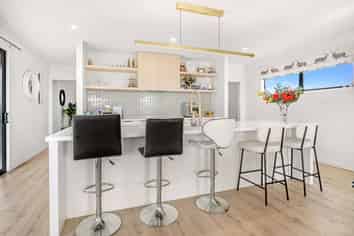 2 Elm Tree Lane, Huntingdon/Lake Hood