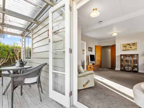 5 Riverside Drive, Point Wells