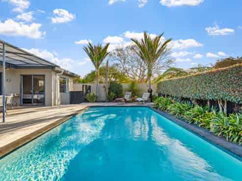 5 Riverside Drive, Point Wells