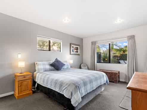 5 Riverside Drive, Point Wells