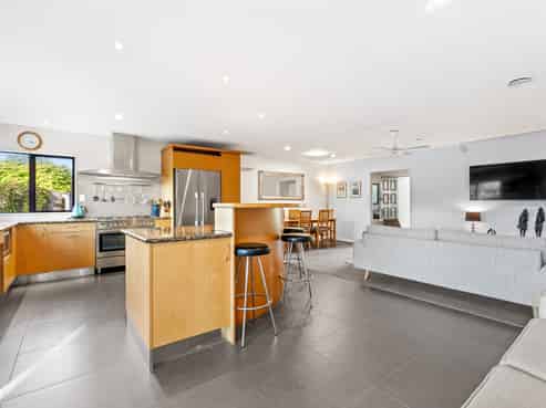 5 Riverside Drive, Point Wells