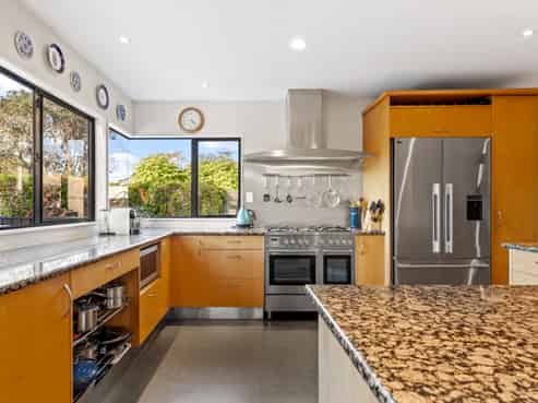 5 Riverside Drive, Point Wells