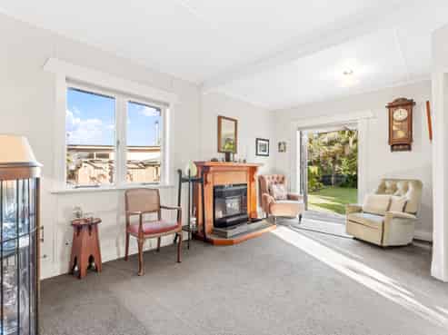 5 Riverside Drive, Point Wells