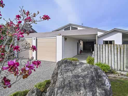 17 Donegal Crescent, Tamatea