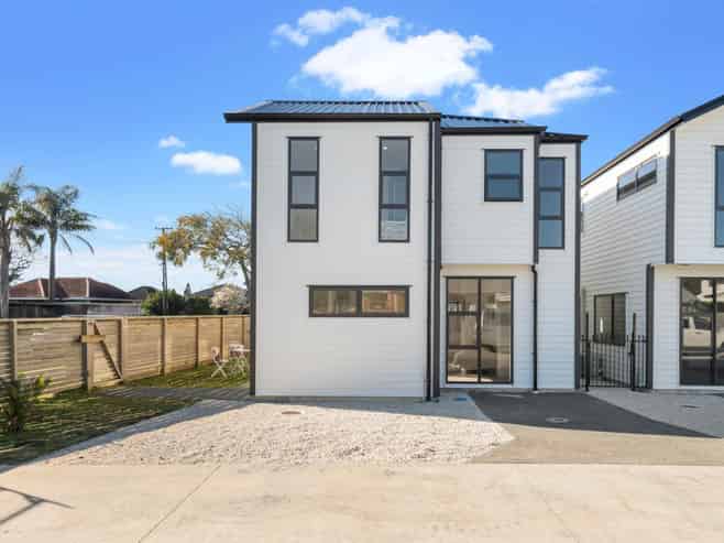 Lot 1-18/11,13,15 Kimpton Road, Papatoetoe