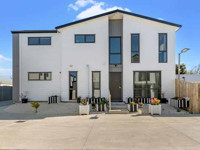 Lot 1-18/11,13,15 Kimpton Road, Papatoetoe