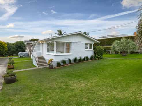 1/14 Westwell Road, Belmont
