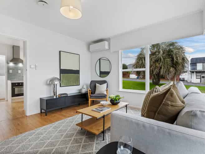 1/14 Westwell Road, Belmont