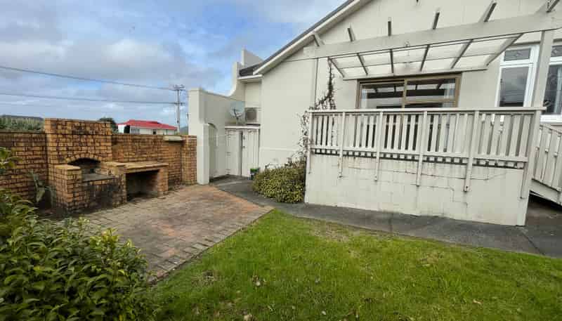 40 Te Atatu Road, Te Atatu South