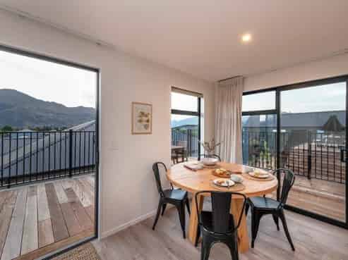 33a Farrant Drive, Wanaka