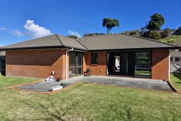 40 Magnolia Drive, Westown