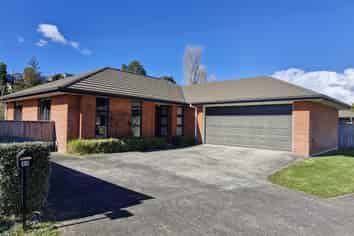 40 Magnolia Drive, Westown